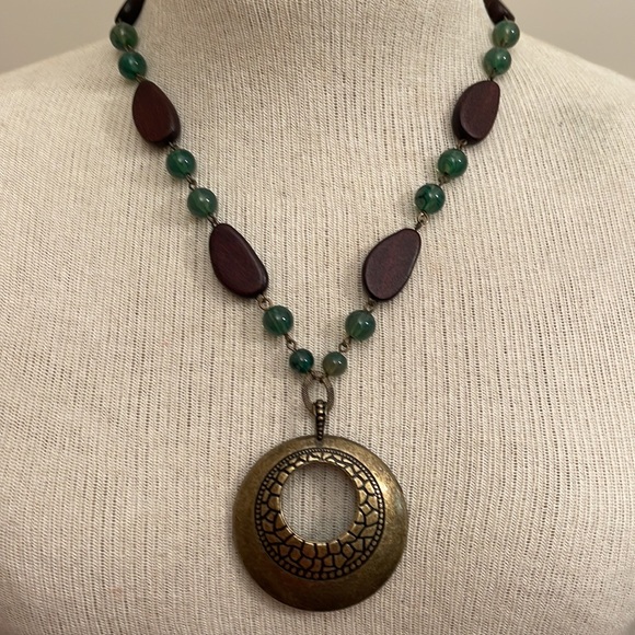 Vintage Avon Brown Wood & Acrylic Green Beaded Necklace with Round Medallion - Picture 8 of 15
